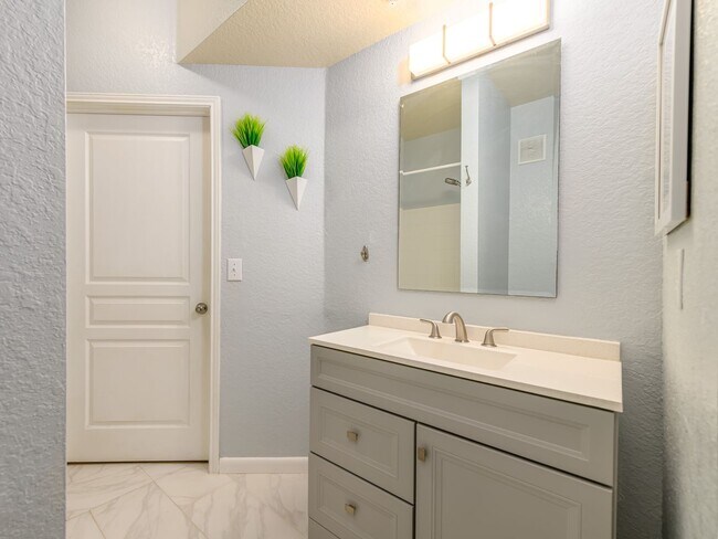 Building Photo - Tampa Palms Condo