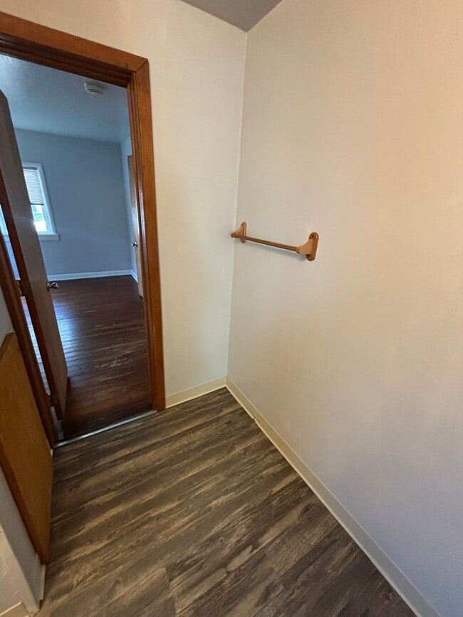 Building Photo - Charming 2-Bedroom Single Family Home