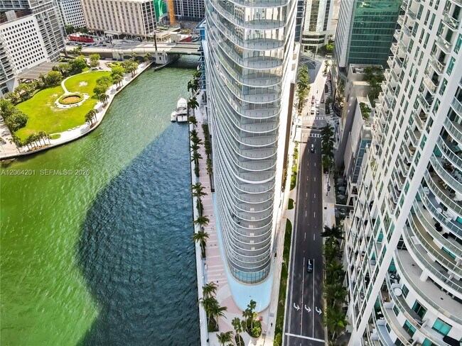 Building Photo - 300 Biscayne Blvd Way