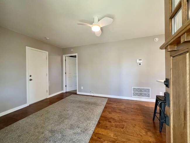 Building Photo - TENTATIVELY RENTED 2 Bedrooms, 1 Bathroom Charmer Near Downtown Napa