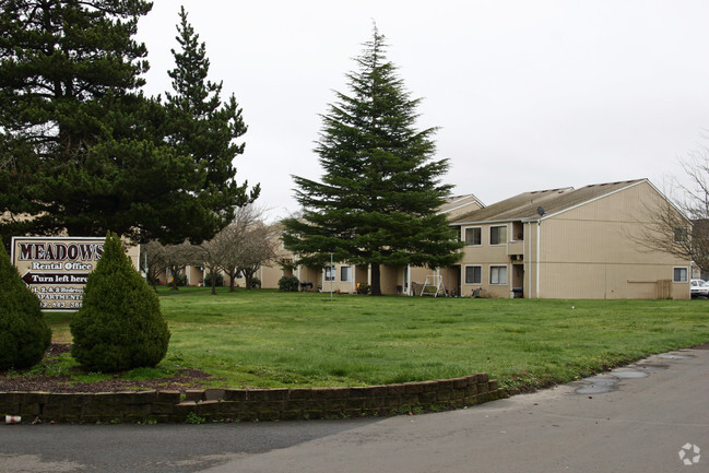 Building Photo - Meadows Apartments
