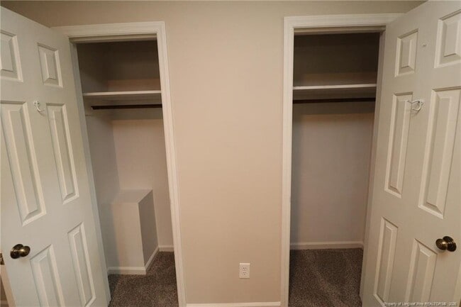 Building Photo - 5215 Deer Haven Dr