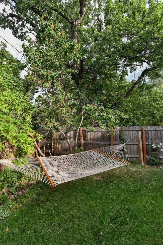 Building Photo - Charming Furnished Home in Downtown Boulder