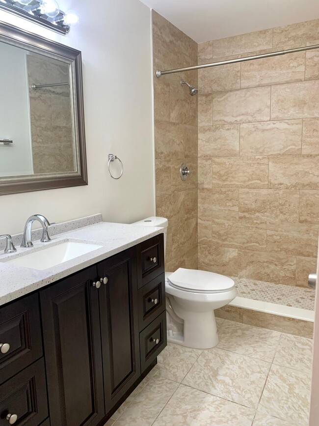 Building Photo - 3104 Waterview Cir