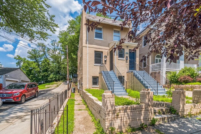 Primary Photo - 1608 W St SE