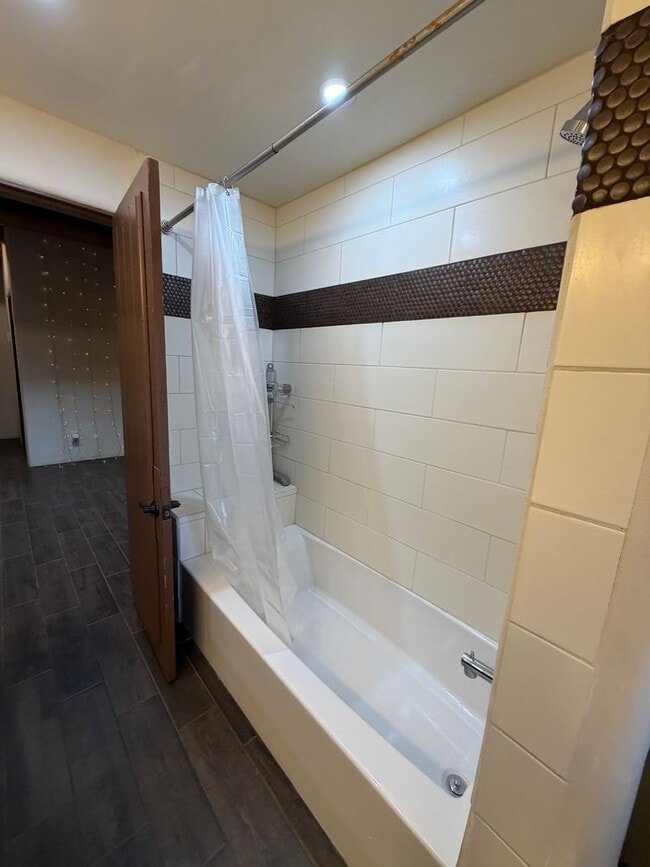 Building Photo - 152 Lorenzo Rd