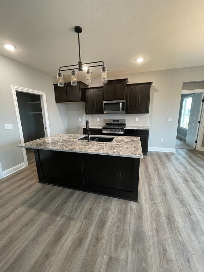 Building Photo - 3419 Laughlin St