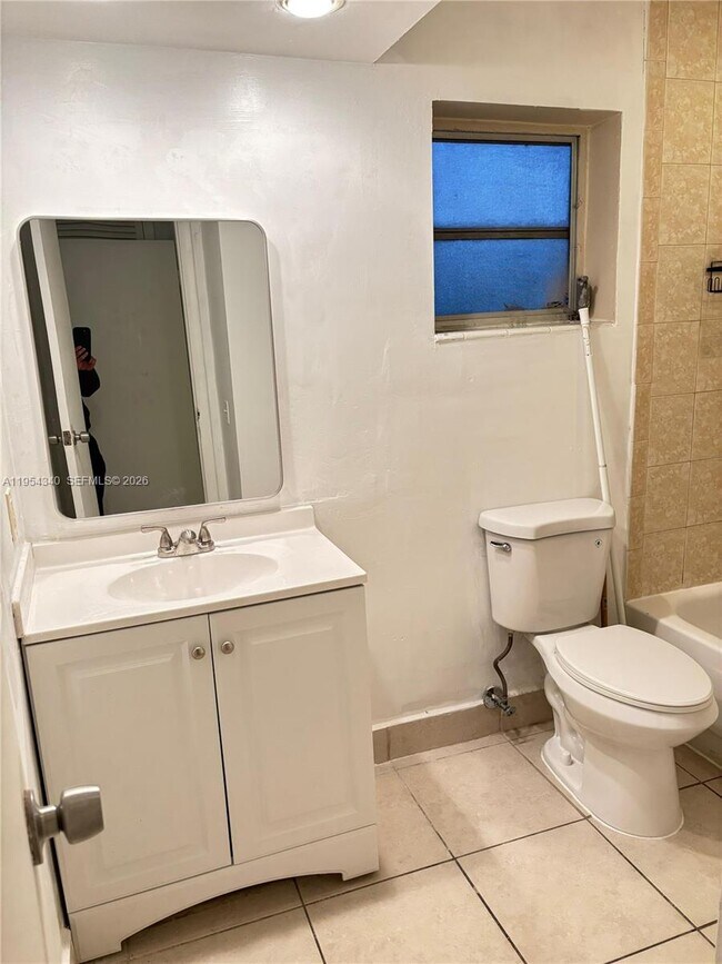 Building Photo - 7370 SW 82nd St