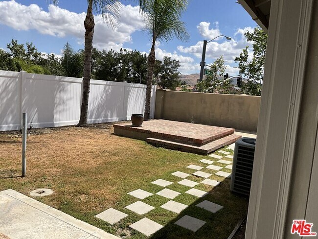 Building Photo - 9248 Camphor Tree Ct