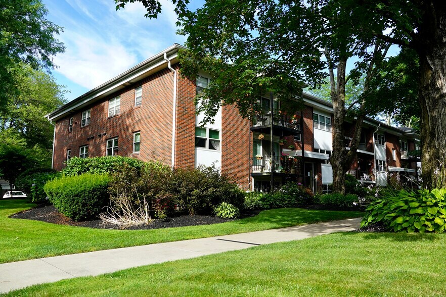 Building Photo - 36 Pleasant Dr