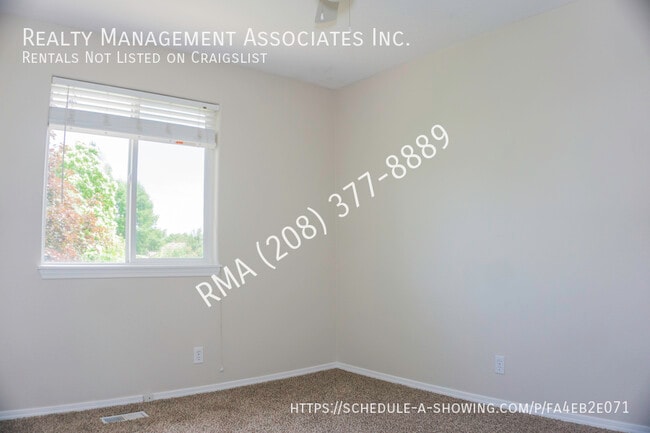 Building Photo - 844 S Pelican Way
