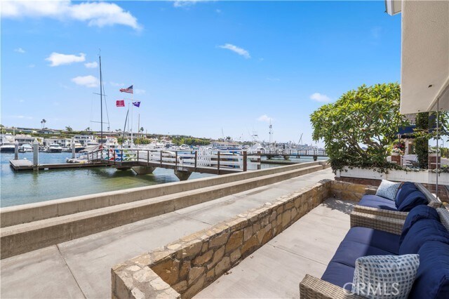 Building Photo - 121 E Bay Front