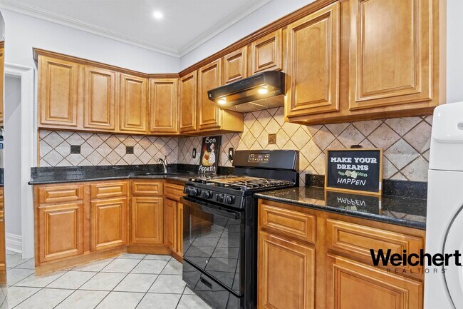 Building Photo - 800-802 KENNEDY Blvd