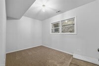 Building Photo - 3 br, 2 bath Condo - 1443 W Walton St