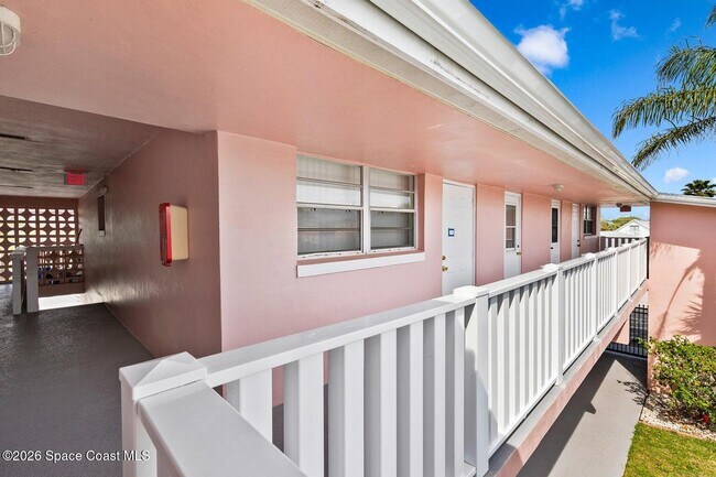 Building Photo - 401 Monroe Ave