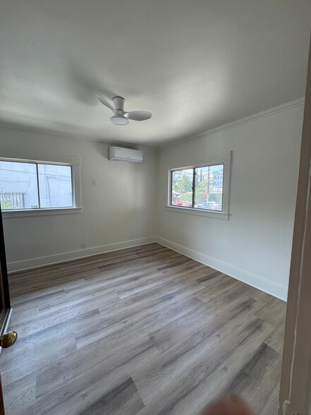 Spacious bedroom with AC, fan and huge closet - 1536 North Mariposa Avenue