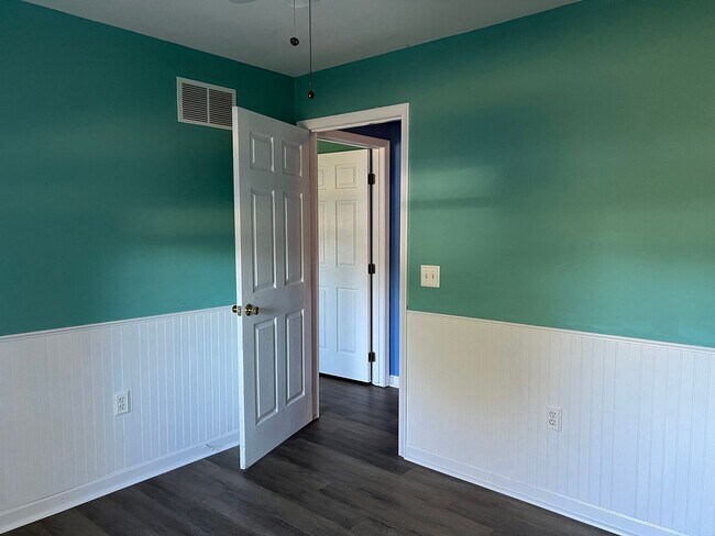 Building Photo - YEAR-ROUND - UNFURNISHED - SINGLE FAMILY - LEWES