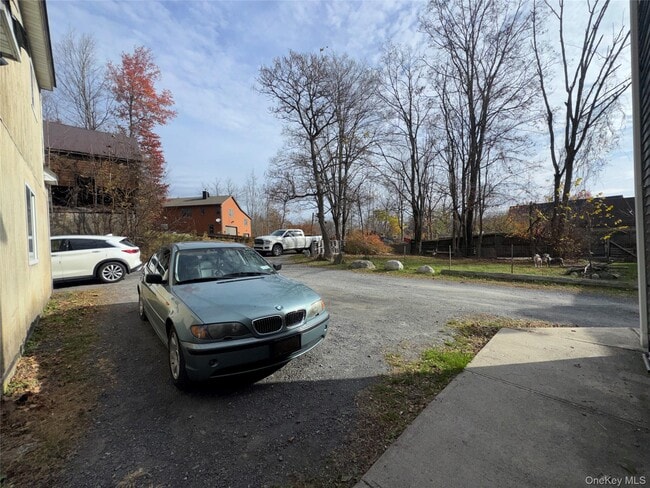 Building Photo - 88 Main St