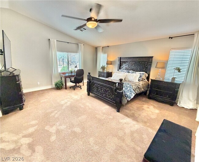 Building Photo - 399 Center Green Dr