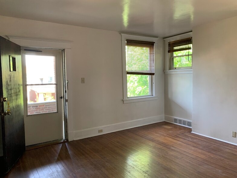 Building Photo - 2309 Eldridge St