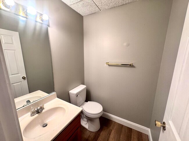 Building Photo - 54 Charleston Pl