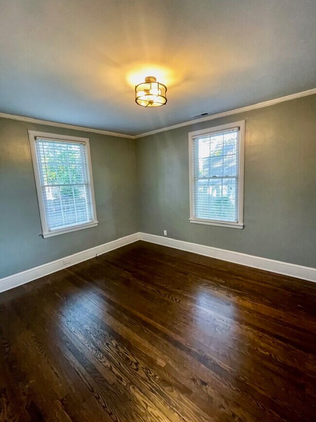 Master Bedroom - 2338 Morton St
