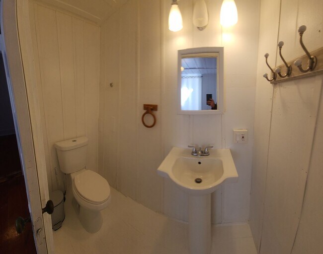 Building Photo - Islay Street  770-774