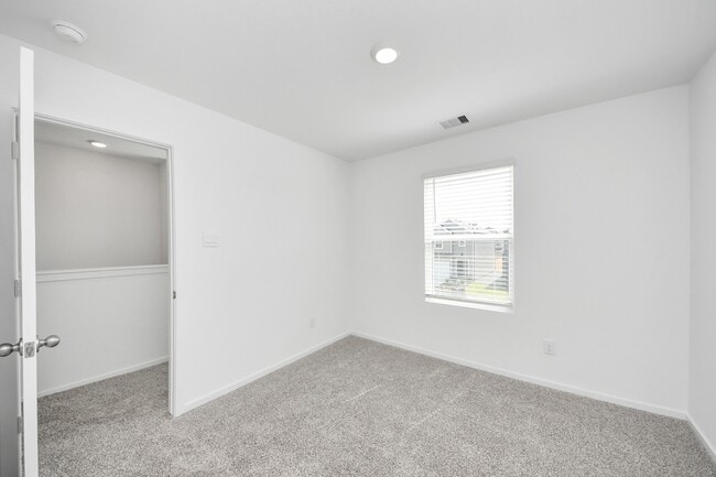 Building Photo - 6770 Bertner Ave