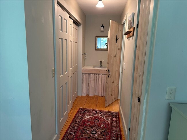 Building Photo - 41 Redmond Way