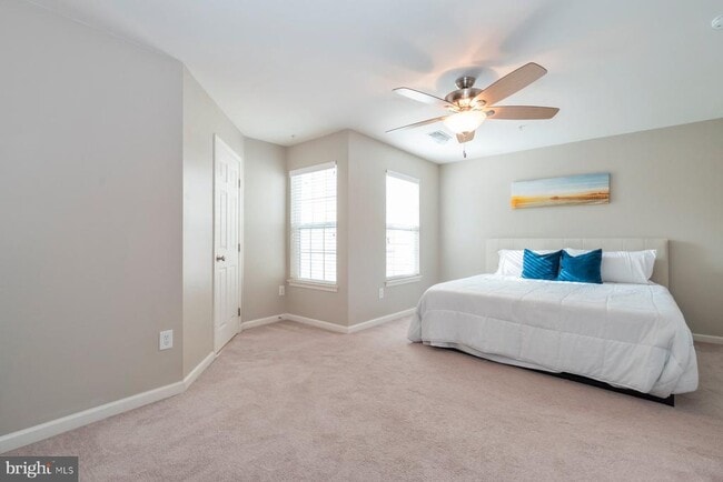 Building Photo - 7254 Mockingbird Cir