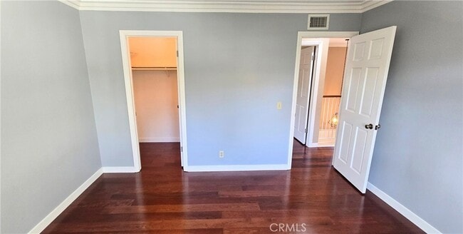 Building Photo - 1400 Post Rd