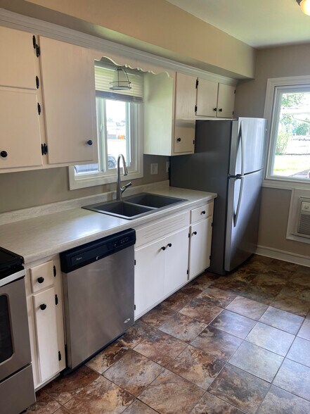 Kitchen - 6434 Xerxes Ave S
