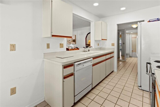 Building Photo - 5697 Sheffield Greene Cir