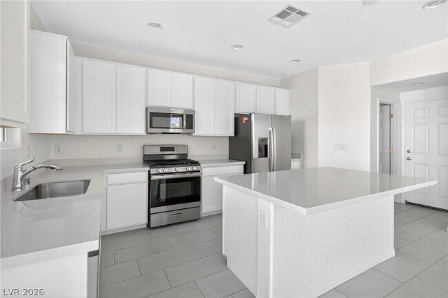 Building Photo - 10233 S Ullom Dr