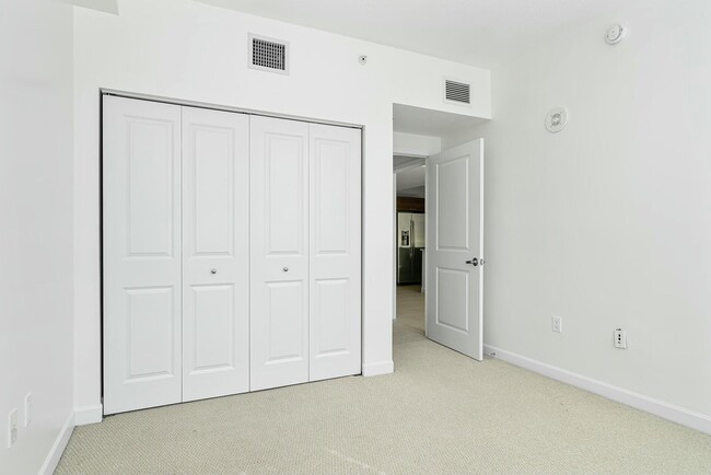 Building Photo - 480 Hibiscus St