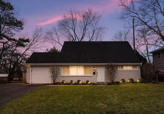 Primary Photo - 911 Caniff Pl