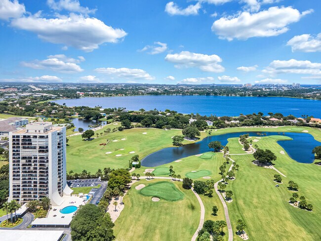 Building Photo - 2000 Presidential Way