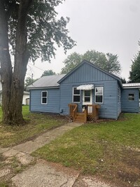 Building Photo - 520 N Maple St