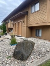 Building Photo - 1420 W South Park Ave