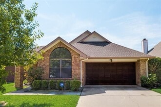Building Photo - 504 Las Cruces Dr
