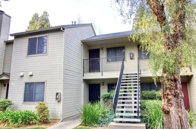 Building Photo - 9127 Newhall Dr