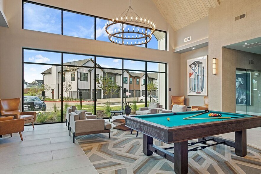 Building Photo - 8200 Glenn Day Dr