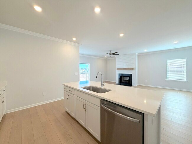 Building Photo - 214 Stockyard Cir