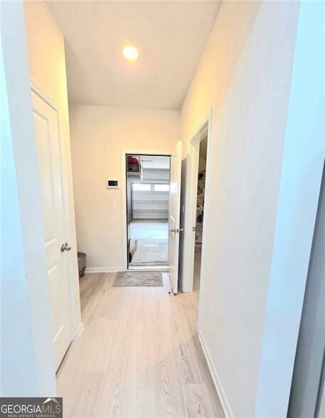 Building Photo - 327 Vly Oak Dr
