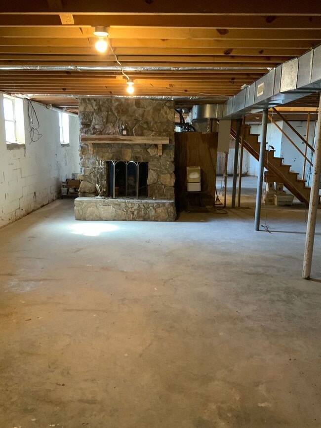 Building Photo - 971 Manningham Rd