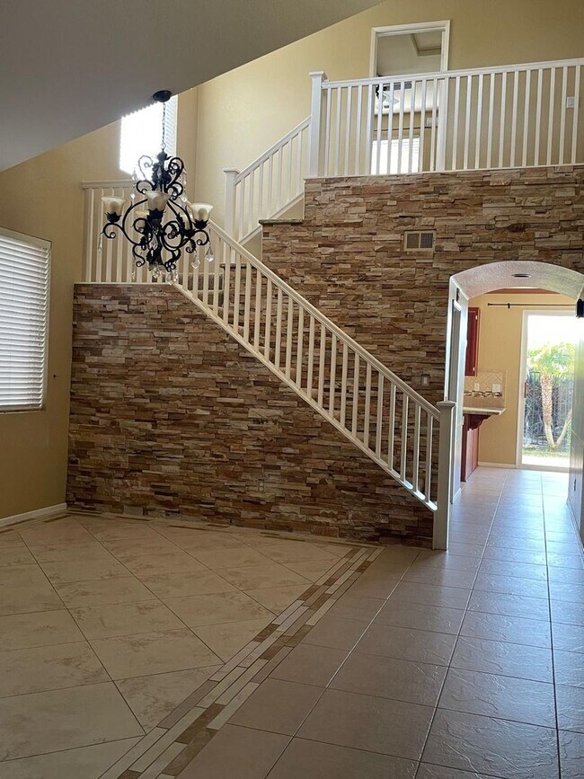 Building Photo - Welcome to this beautifully upgraded 4-bed...
