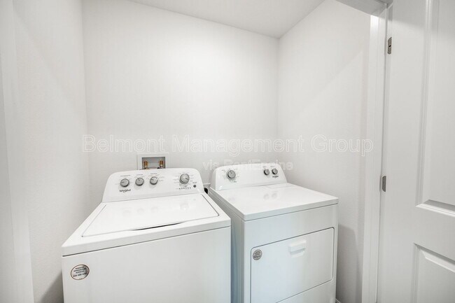 Building Photo - 6676 SW 81st Lp