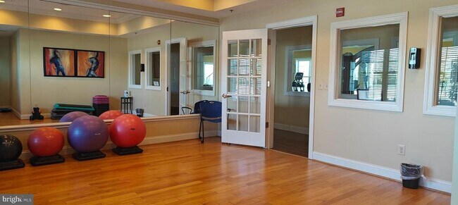 Building Photo - 10425 Starlight Pl