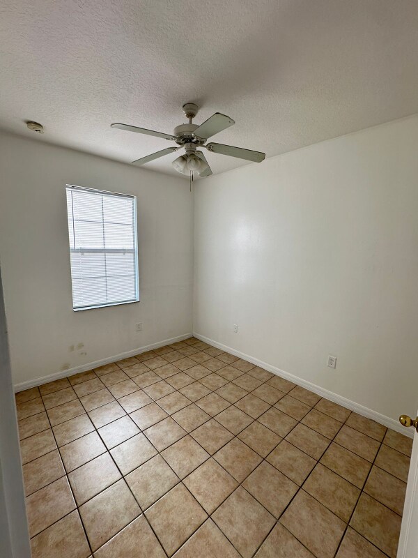 Building Photo - 2674 Mayaguana St