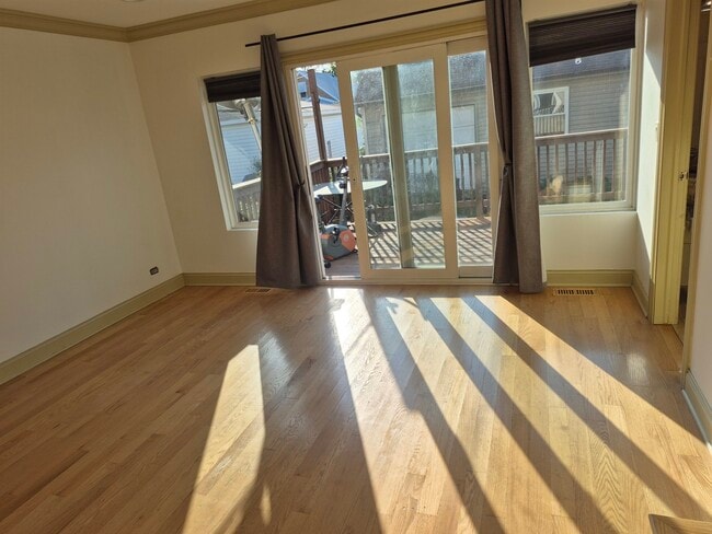 Building Photo - 4138 N Parkside Ave